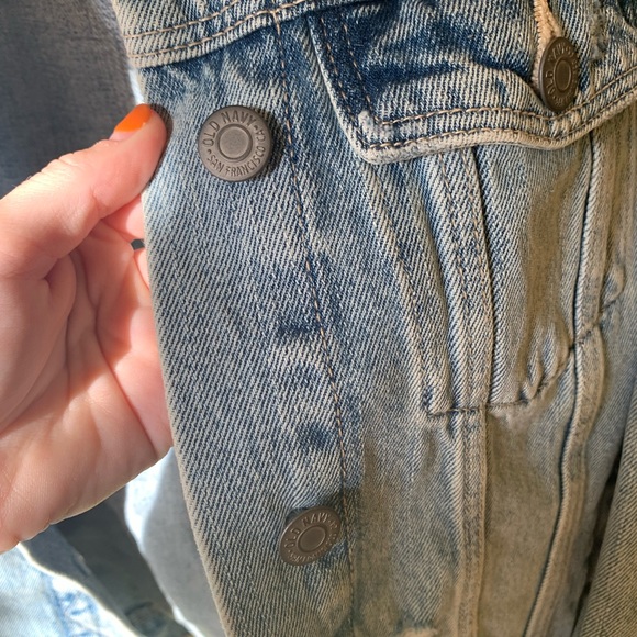 Old navy jean jacket - Picture 5 of 6